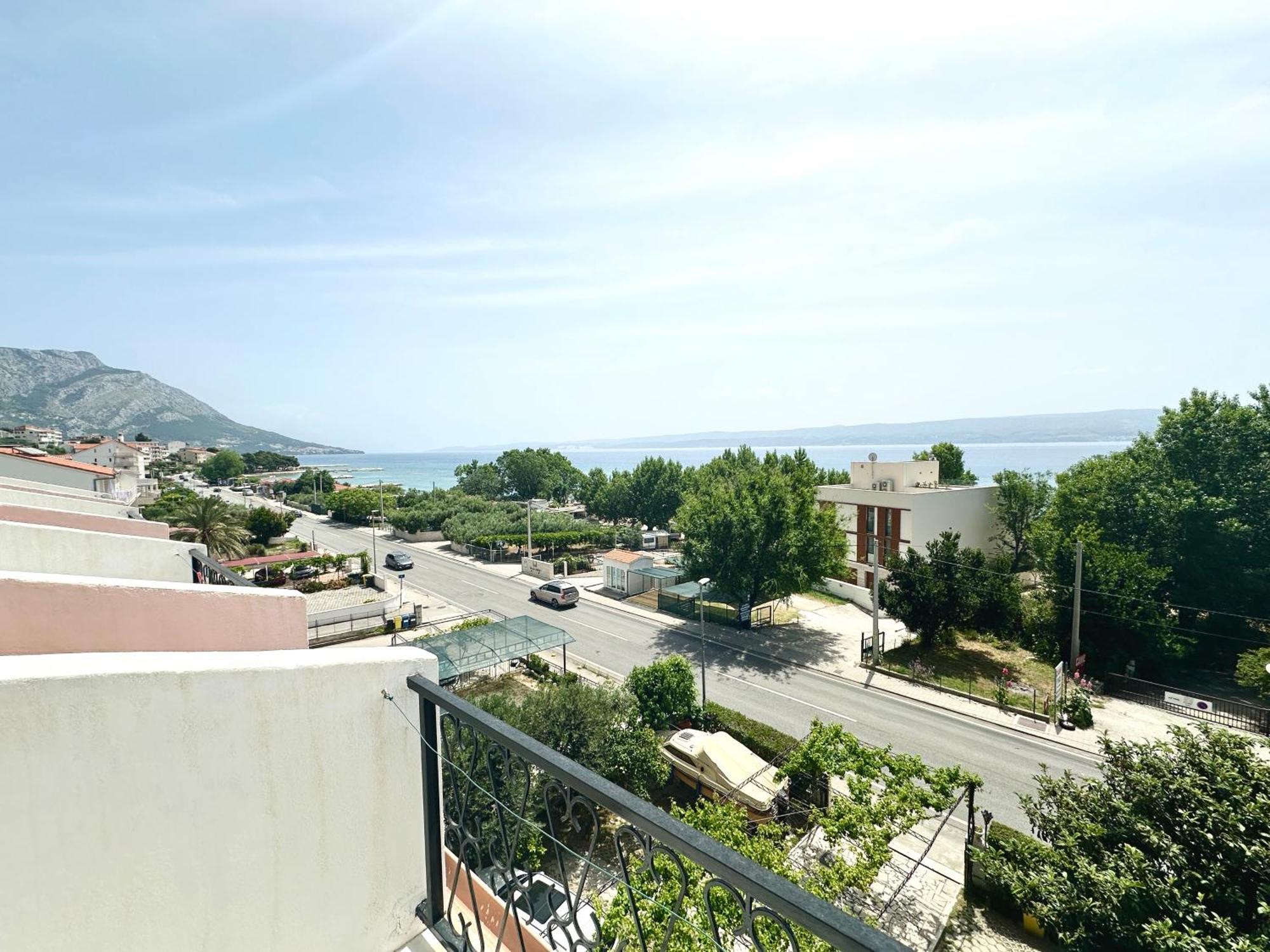 Pansion Begic Hotel Omis Exterior photo