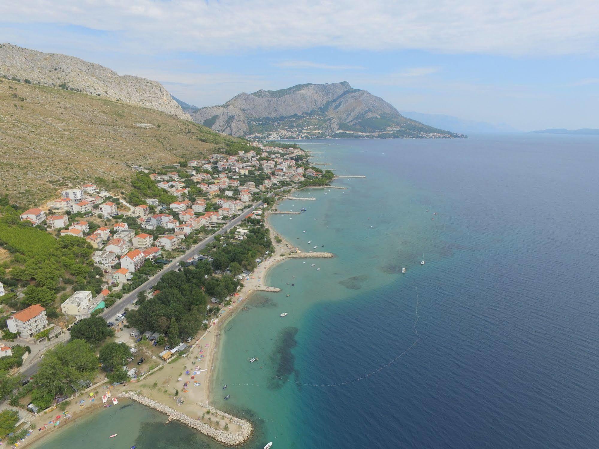 Pansion Begic Hotel Omis Exterior photo